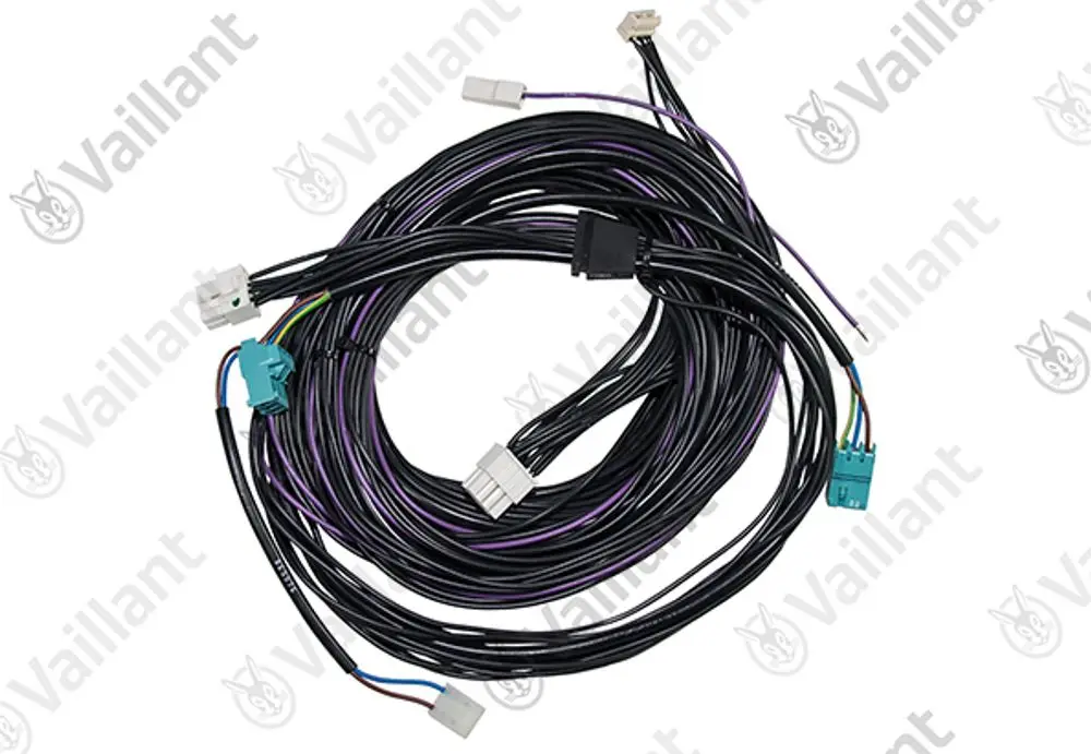 Kabelbaum mit mehreren Anschlusssteckern in Schwarz und bunten Drähten, geeignet für Vaillant Produkte, zur elektronischen Verbindung in Heizsystemen.